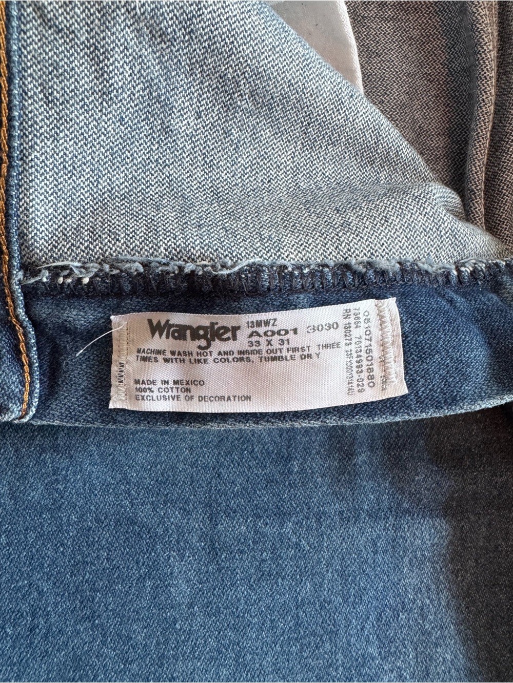 Wrangler 13MWZ Cowboy Cut Jeans - 33Wx31L Fits 32Wx29.5L - Picture 3 of 7